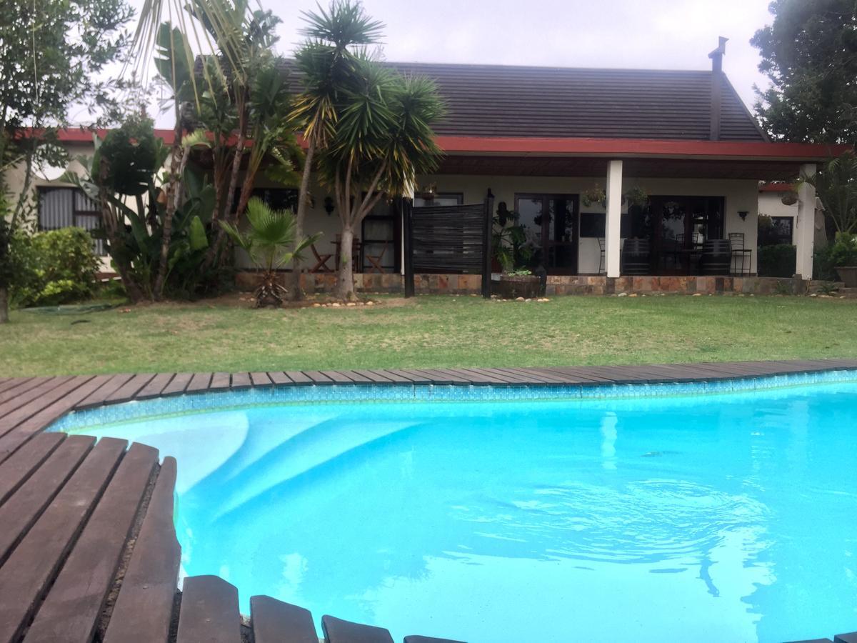 Cheetah Lodge Guest House Hartenbos Eksteriør bilde